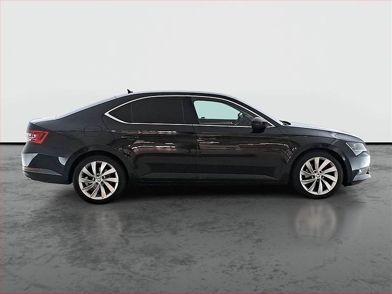Škoda Superb (2019) 2.0 TDI, Automat, Kůže, Navi - fotka 6 z 20