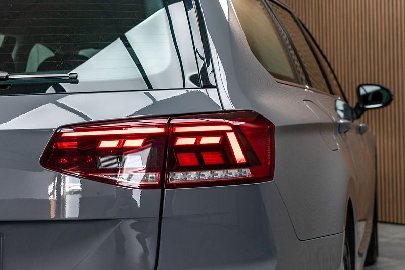 Volkswagen Passat TDI 110kW BUSINESS*2xPNEU*ČR 1 - fotka 35 z 39
