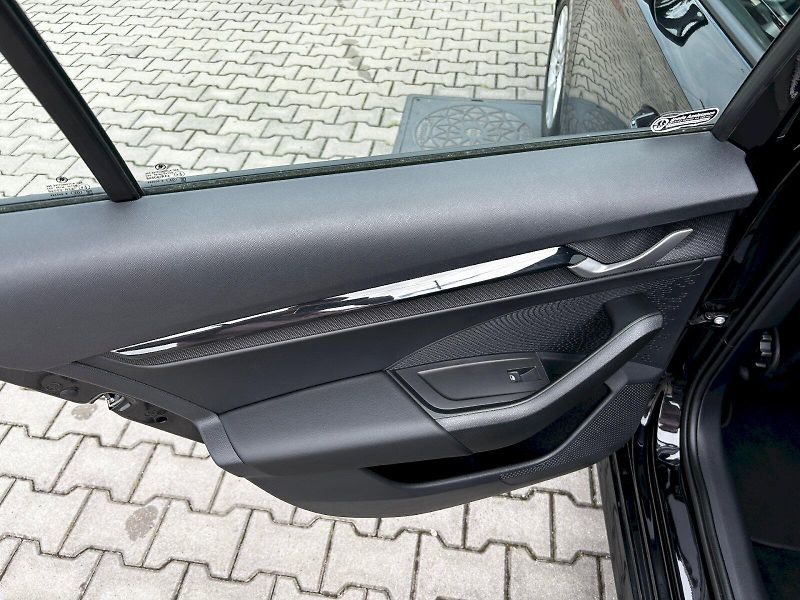 Škoda Octavia (2024) Combi 2.0 TDI 85kW MP6 Selecti - fotka 26 z 34