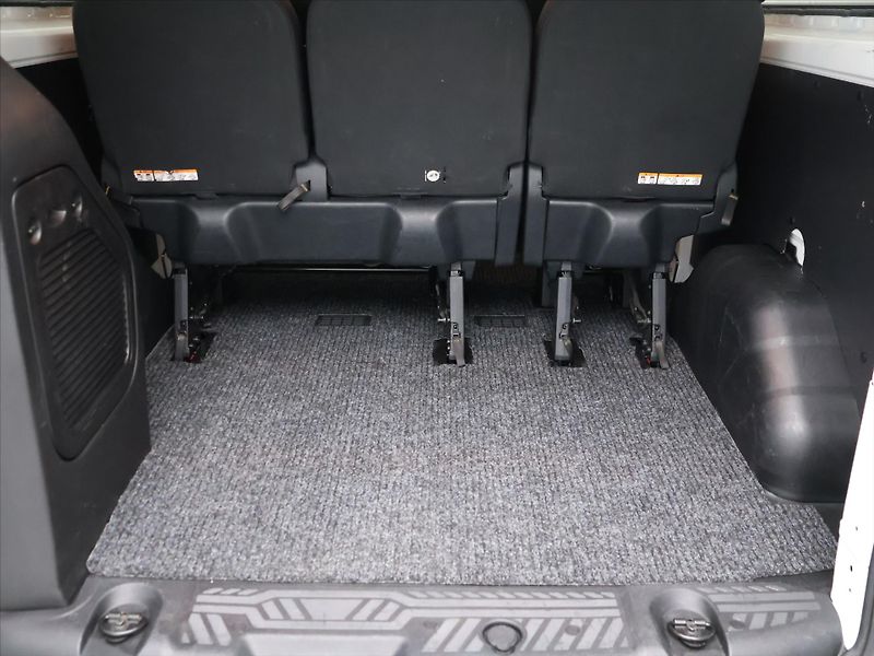 Ford Transit Custom 2,0 EcoBlue 136kW Titanium L2 - fotka 10 z 28