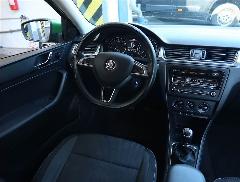 Škoda Rapid (2015) Ambition 1.2 TSI, Serv.kniha - fotka 7 z 16