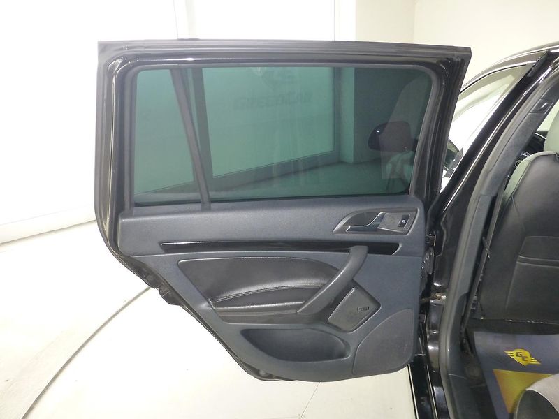 Škoda Octavia (2012) 2,0TDI-125KW*ALU*VYHŘ.SED***RS - fotka 13 z 25