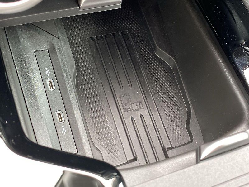 Škoda Superb (2025) 1.5 TSI iV DSG L&K - fotka 27 z 36