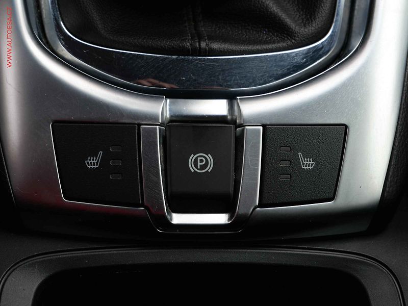 Opel Antara (2011) 2.4 16V - fotka 15 z 20