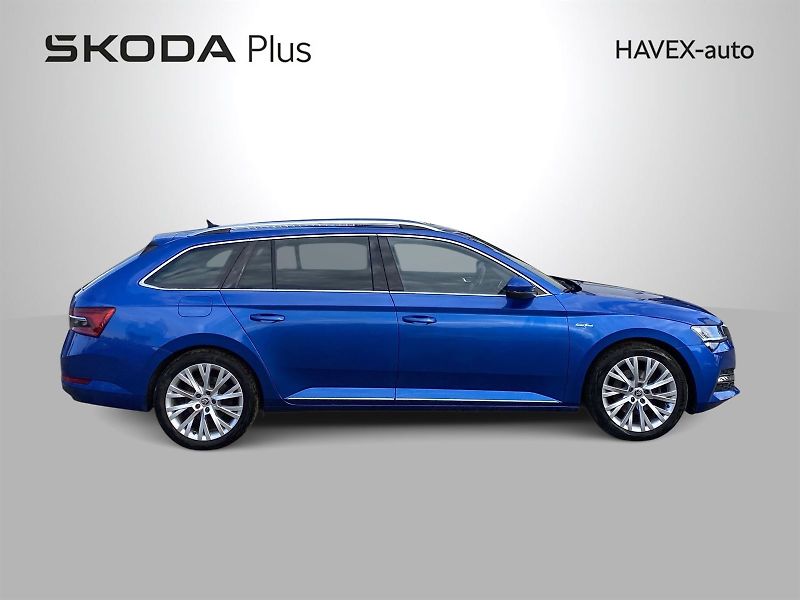 Škoda Superb (2023) Combi 2.0 TDI 4x4 DSG L&K - fotka 3 z 41