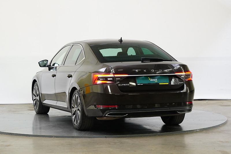 Škoda Superb - fotka 4 z 6