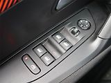 Peugeot 2008 (2023) 1.2 PureTech, Automat - náhled 17