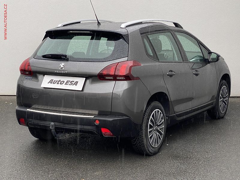 Peugeot 2008 (2018) 1.2PT, ČR, Active, TZ - fotka 4 z 14