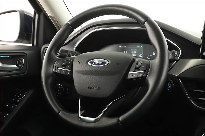 Ford Focus (2020) 1.5 EcoBlue, Navi, Tempomat - fotka 8 z 18