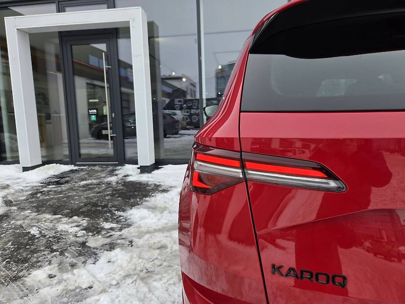 Škoda Karoq Sportline 1.5 TSI DSG tažné - fotka 8 z 45