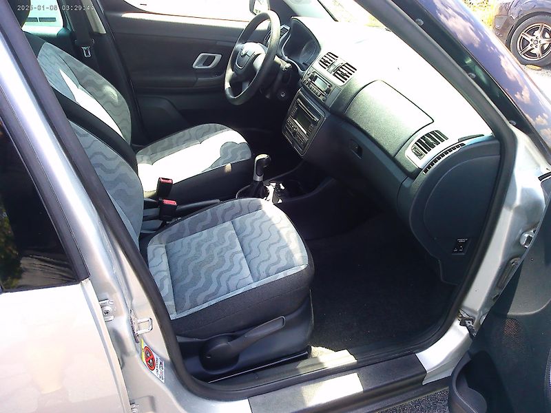 Škoda Roomster (2010) 1.2HTP, 51kW, klima, tažné - fotka 13 z 28