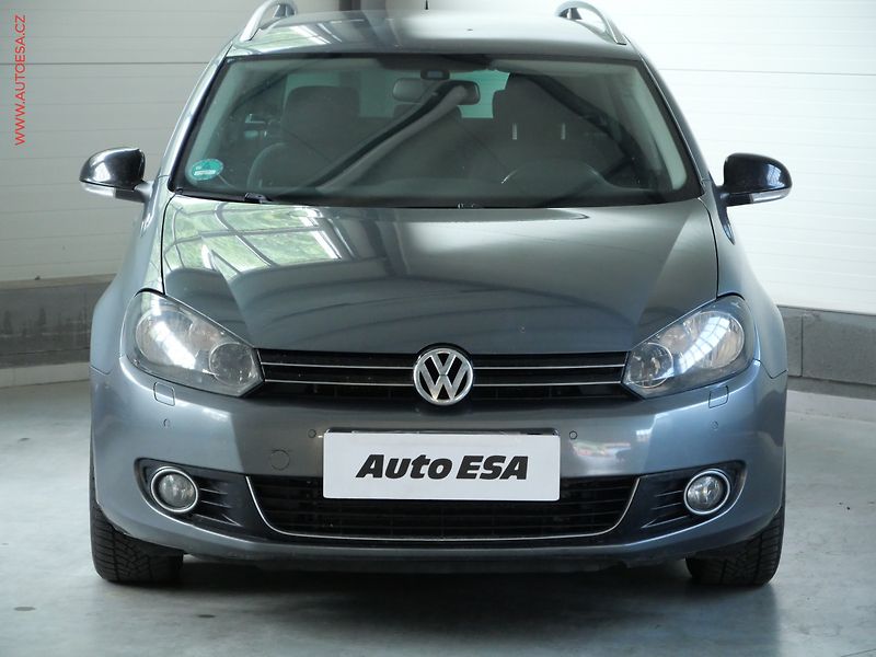 Volkswagen Golf (2011) 2.0TDi, AC, park.čidla - fotka 2 z 19