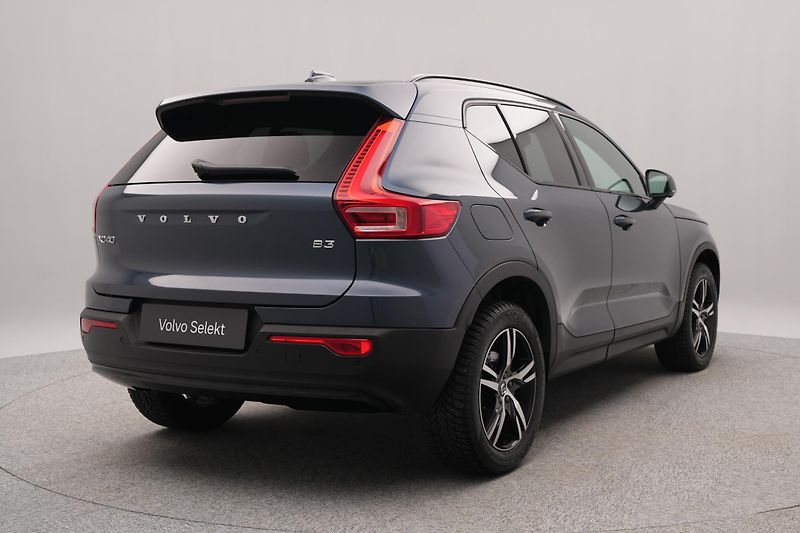 Volvo XC40 B3 DARK PLUS CZ 1.maj - fotka 11 z 48