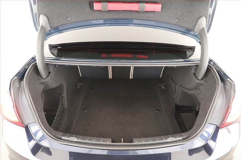 BMW Řada 3 (2015) 330 d, 4X4, Automat, Kůže - fotka 11 z 19
