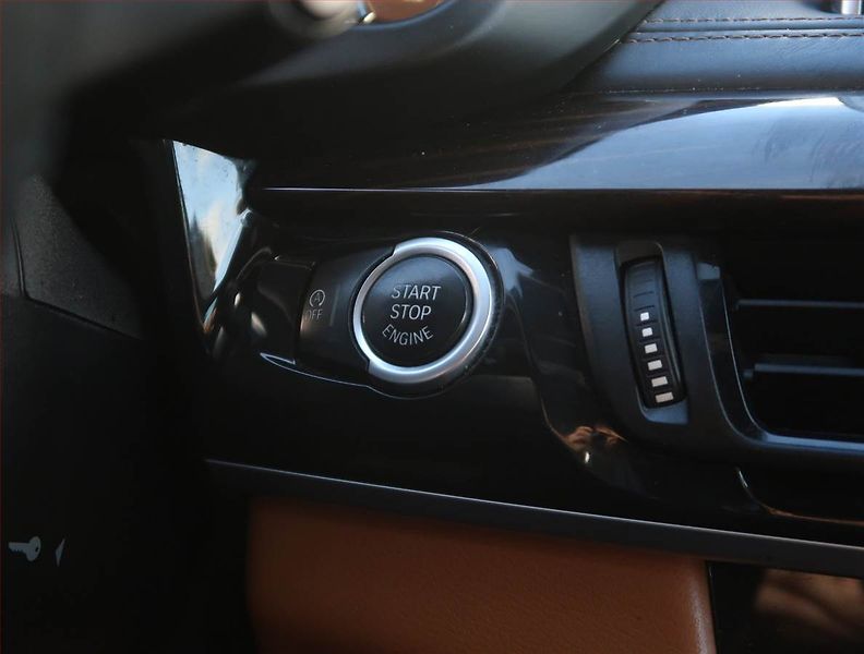 BMW X6 (2015) xDrive40d - fotka 18 z 21