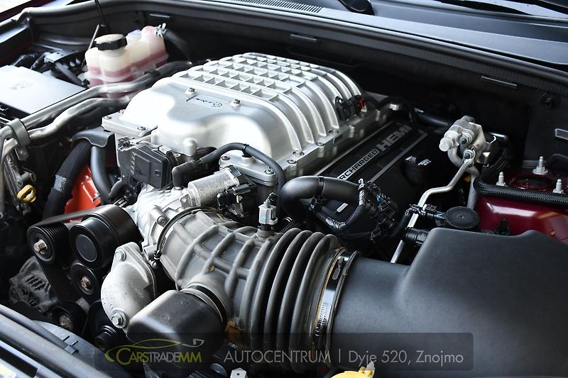 Jeep Grand Cherokee 6.2 V8 TRACKHAWK ČR 1M - fotka 47 z 49