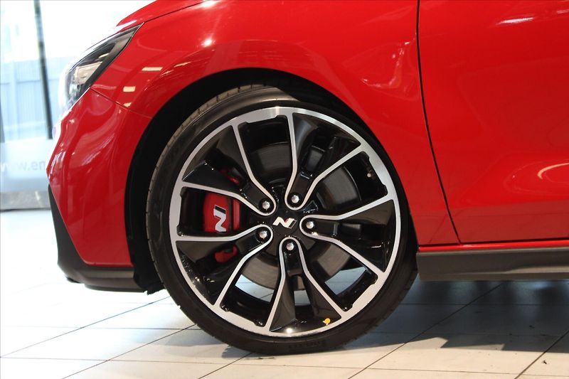 Hyundai i30 N Performance - fotka 38 z 40