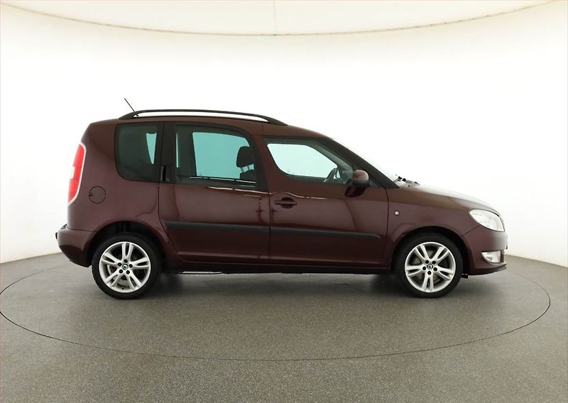 Škoda Roomster (2010) Sport 1.6 TDI - fotka 6 z 17
