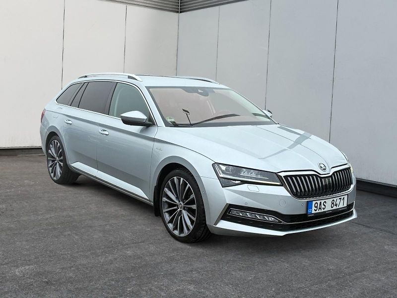 Škoda Superb (2023) L&K 2.0TDI 147kW DSG TAŽNÉ CZ - fotka 3 z 11