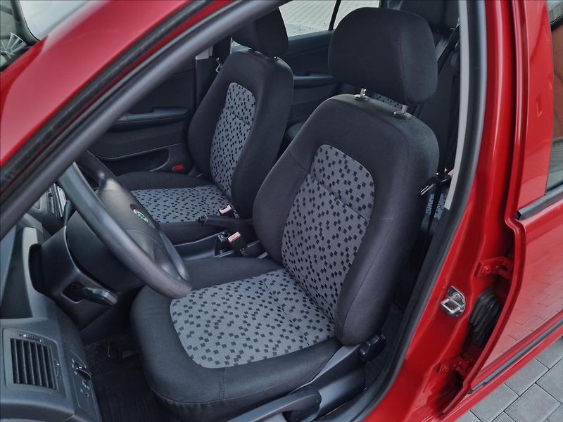 Škoda Fabia 1.2i 47kW,původ ČR - fotka 28 z 39