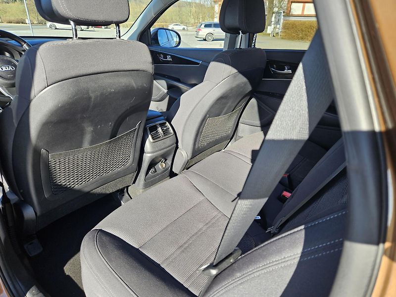 Kia Sorento (2016) 2.2CRDI 147kw, 4X4 TOP STAV - fotka 13 z 26
