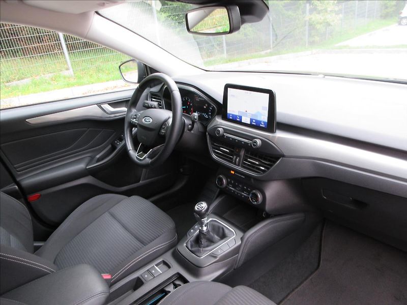 Ford Focus 1,0 i, Vyhř.sed,vol,okn, Navi, - fotka 13 z 29
