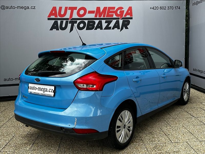 Ford Focus 1,6 i 16V 77kW-CZ-1 MAJITEL!! - fotka 6 z 32