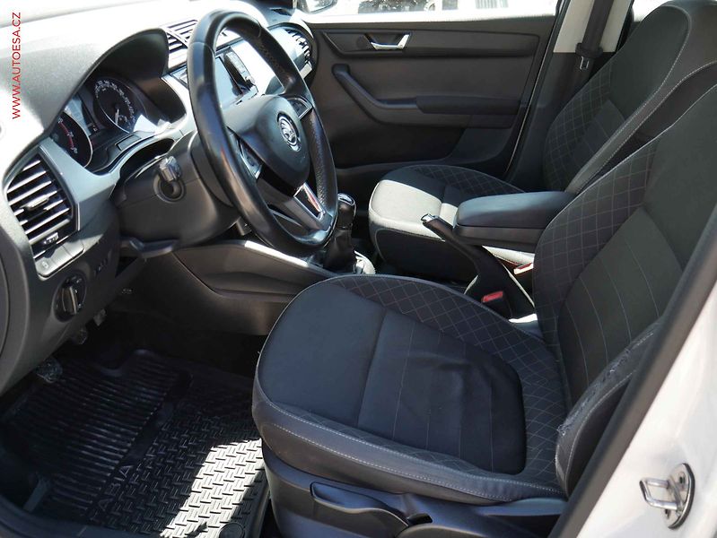 Škoda Fabia (2019) 1.0TSi, Ambition, AC, TZ - fotka 9 z 17