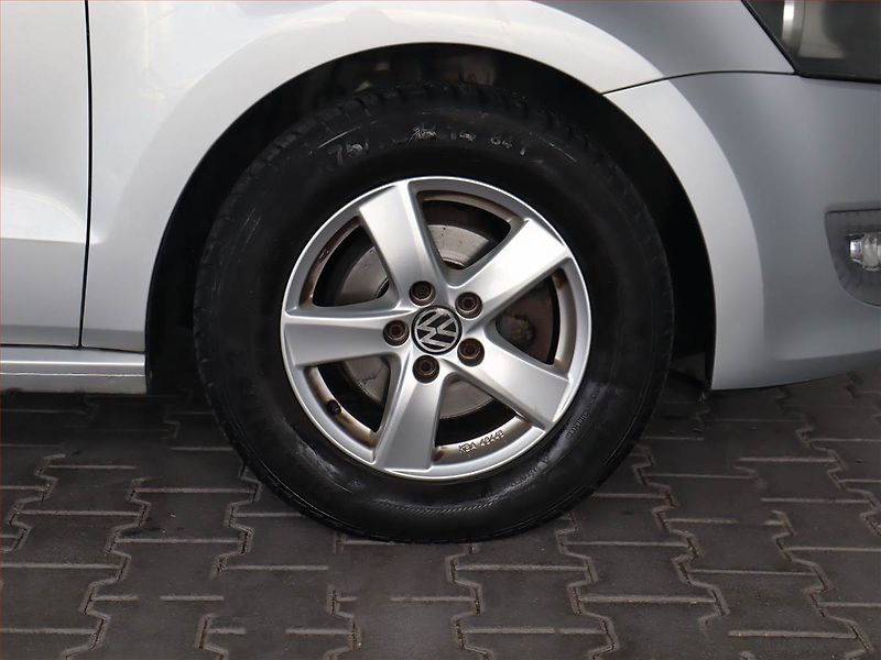 Volkswagen Polo (2011) 1.2 12V, Tempomat - fotka 14 z 16