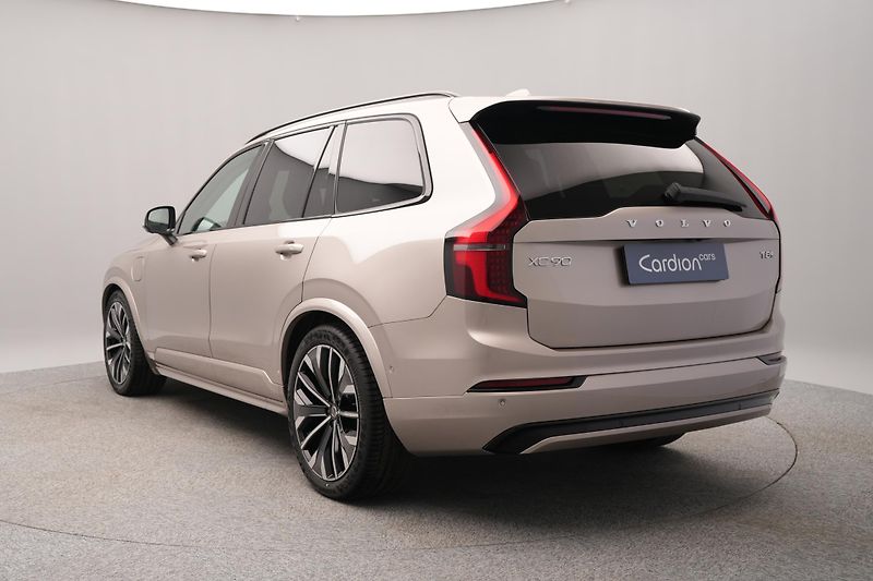 Volvo XC90 (2026) T8 AWD Plug-in ULTRA DARK 7m - fotka 10 z 29