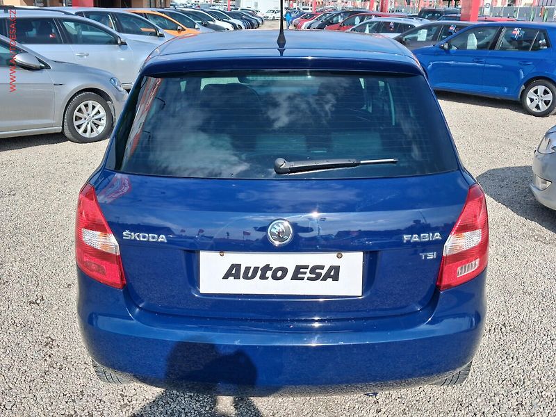 Škoda Fabia (2013) 1.2 TSi, ČR, AC - fotka 5 z 13