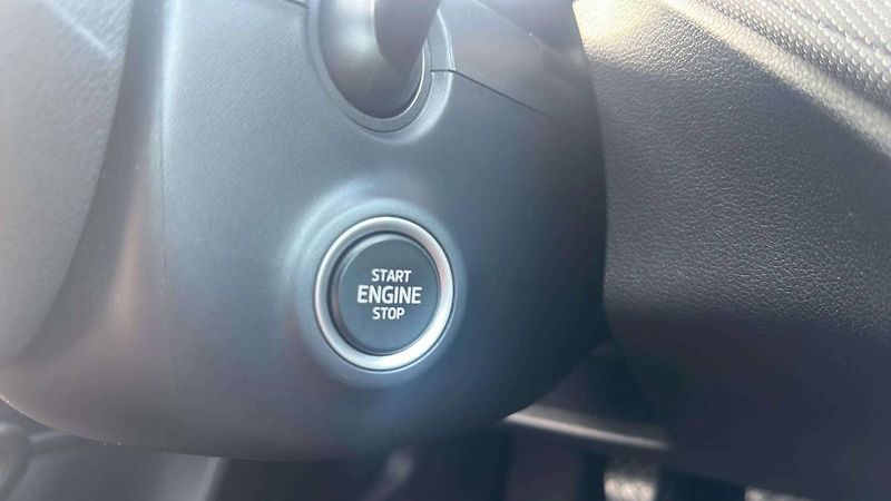 Škoda Fabia Selection 1,0 TSI 70kW MT5/Z66 - fotka 19 z 25