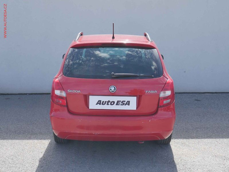 Škoda Fabia (2013) 1.2TSi, ČR, AC - fotka 5 z 14