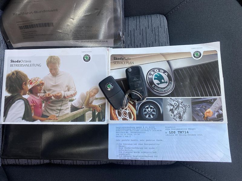 Škoda Octavia 1.6i 75kW - KLIMATIZACE - PDC - fotka 32 z 35