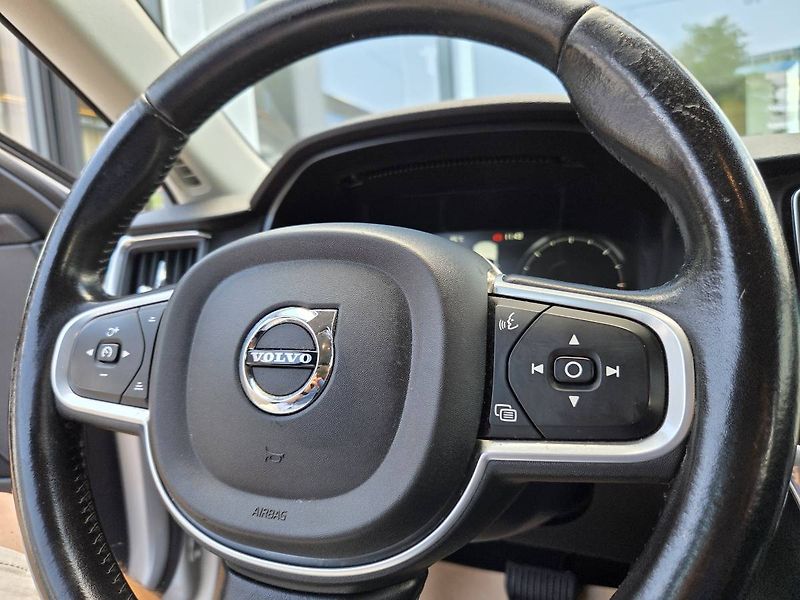Volvo V90 (2018) D4 2.0 140kW - fotka 19 z 43