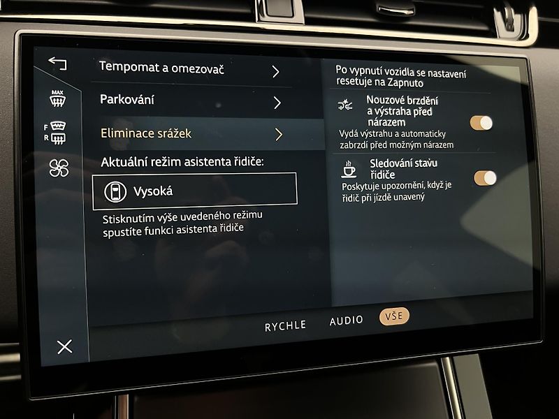 Land Rover Range Rover Evoque D200 DYNAMIC SE REZERVACE - fotka 43 z 49