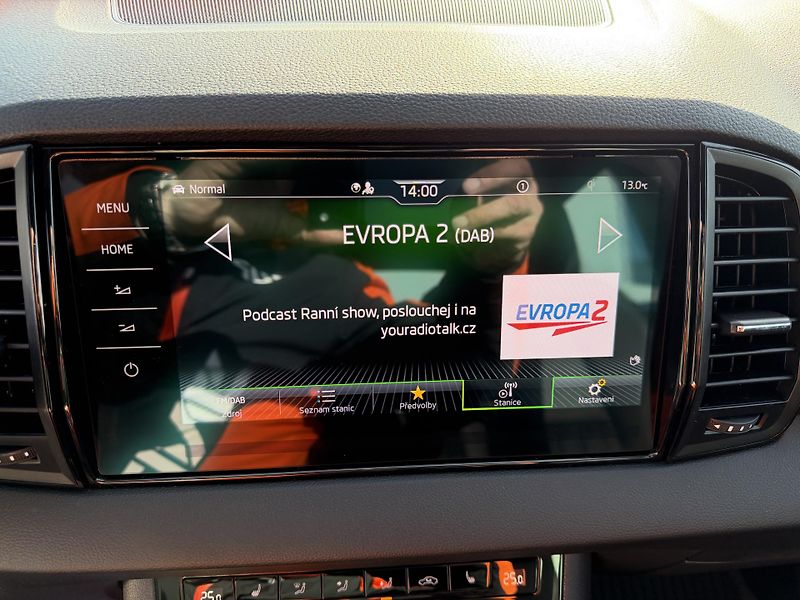 Škoda Karoq 2,0 TSi/140kW 4x4 DSG Sportlin - fotka 35 z 94