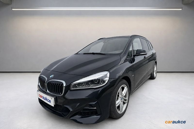 BMW Řada 2 216d AT Gran Tourer - fotka 1 z 112
