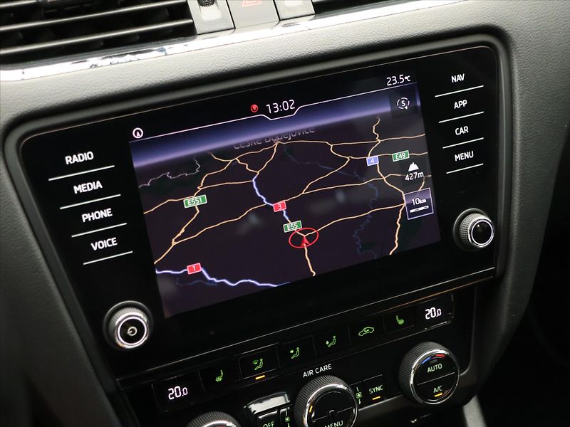 Škoda Octavia 1,6 TDi 85 kW Style Tažné Klim - fotka 19 z 30