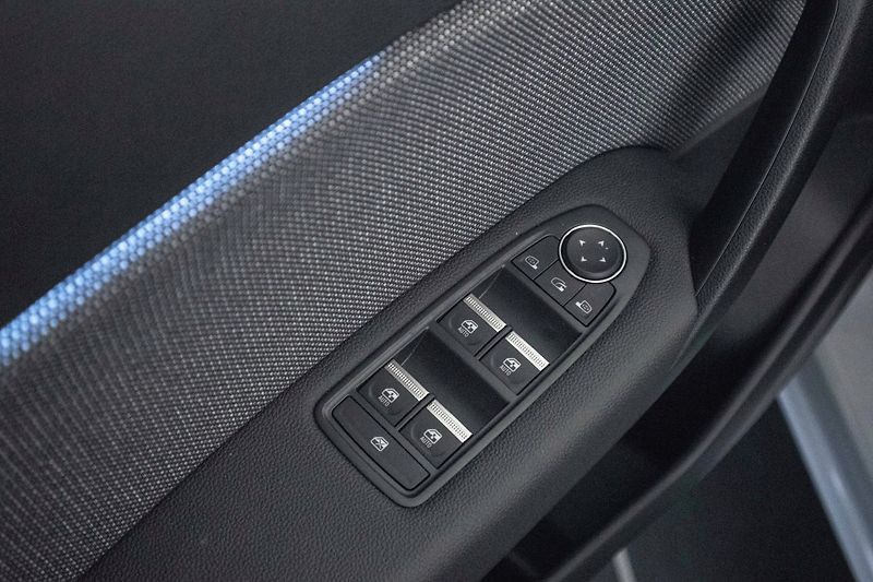 Renault Captur (2026) Techno mildhybrid 140 EDC - fotka 17 z 43