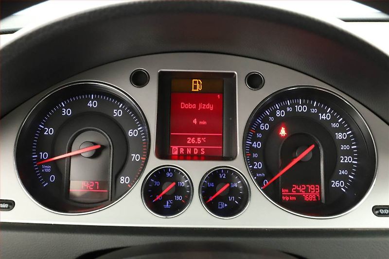 Volkswagen Passat (2007) 2.0 FSI, Automat, nová STK - fotka 8 z 14