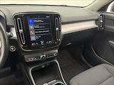 Volvo XC40 2,0 D3 AUTOMAT VÝHŘEV TAŽNÉ - náhled 13