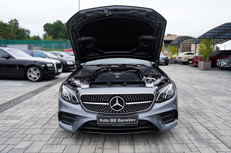 Mercedes-Benz Třídy E E 450 AMG 4Matic+, 370PS - fotka 9 z 43
