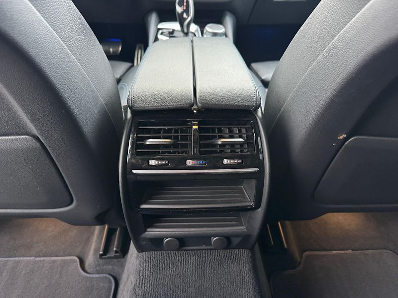 BMW Řada 6 630 GT XDrive Mpaket - fotka 13 z 22