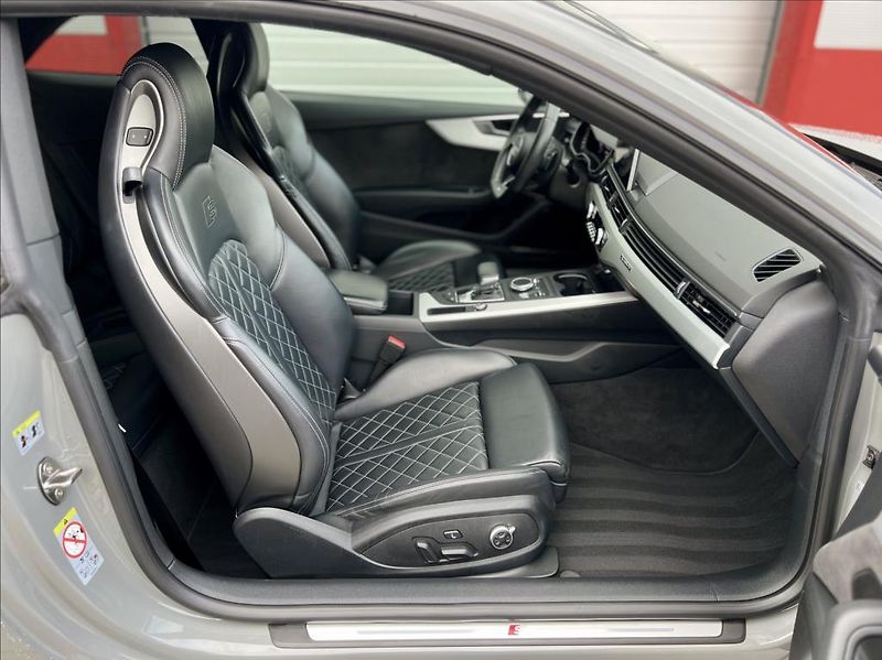 Audi S5 3,0 TDi QUATTRO / LED / MASÁŽE - fotka 16 z 49