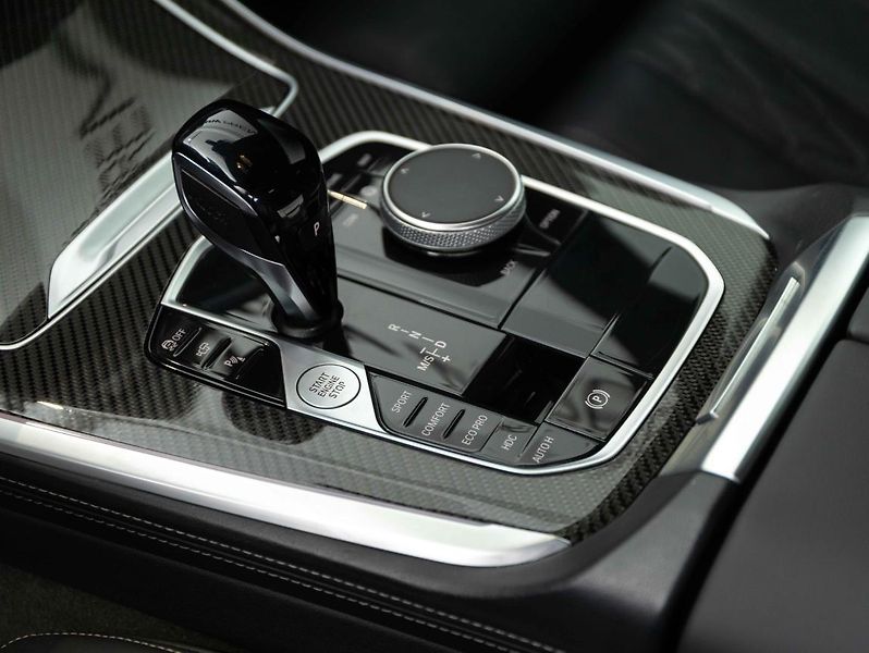 BMW X5 xDrive40i - fotka 15 z 23