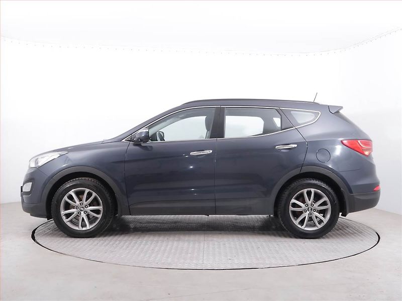 Hyundai Santa Fe (2013) 2.2 CRDi, 4X4, Tempomat - fotka 3 z 17