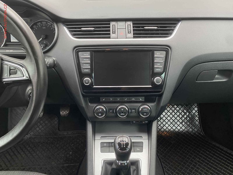 Škoda Octavia (2016) 1.6TDi, Style, bixen, navi - fotka 12 z 18