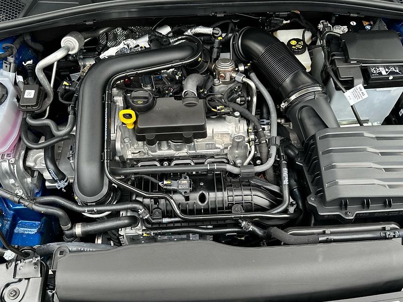 Škoda Fabia selection 1,0 TSI DSG - fotka 17 z 25