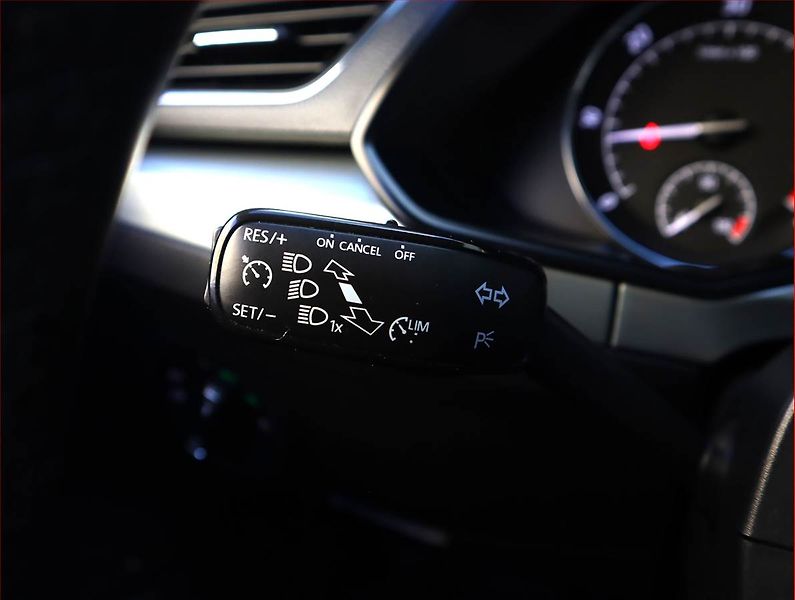 Škoda Superb (2015) 2.0 TDI, Automat, Bi-Xenony - fotka 17 z 20